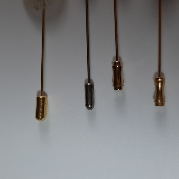Four (4), Stick Pins, 3 Gold Tone, 1 Silver Tone - Picture 3 of 6